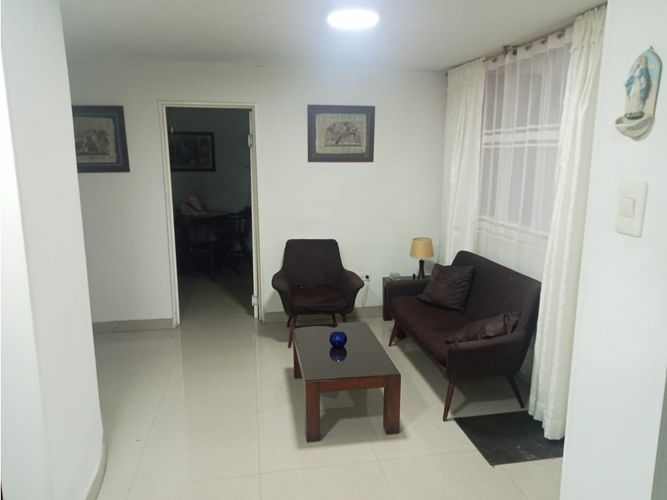 Casa en venta en San Nicolas, Bogotá · foto 3 de 22