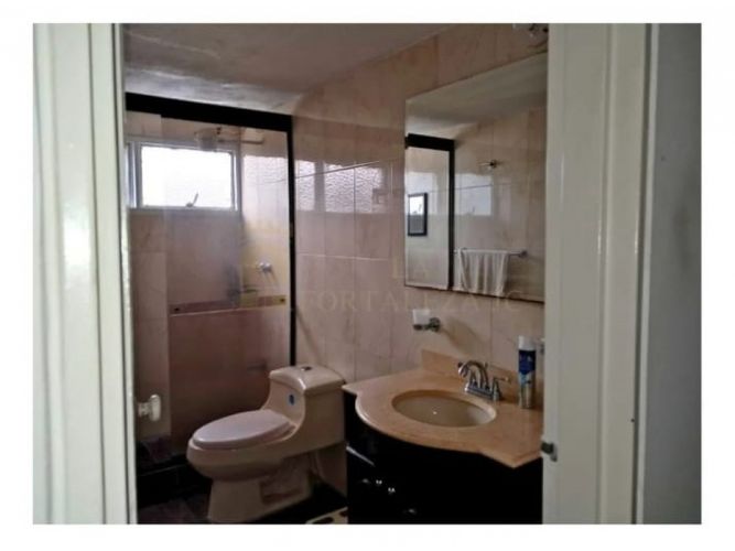 Casa en venta en San Nicolas, Bogotá · foto 11 de 22