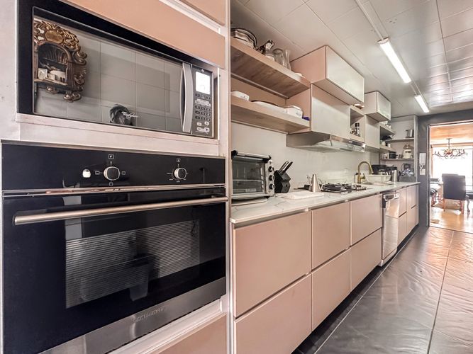 Apartamento de 3 alcobas en arriendo en Chico, Bogotá, 262 m² · foto 10 de 21