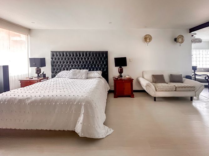 Apartamento de 3 alcobas en arriendo en Chico, Bogotá, 262 m² · foto 11 de 21