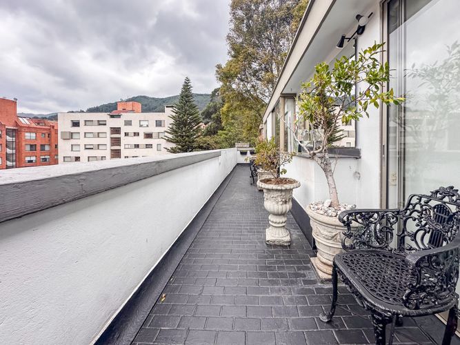 Apartamento de 3 alcobas en arriendo en Chico, Bogotá, 262 m² · foto 21 de 21