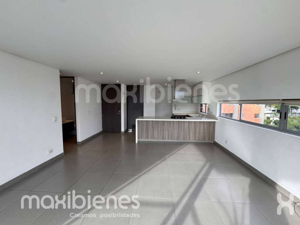 Apartamento en arriendo en El Poblado, Medellín · foto 3 de 19
