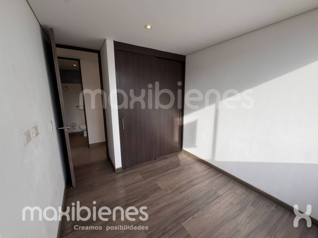 Apartamento en arriendo en El Poblado, Medellín · foto 9 de 19