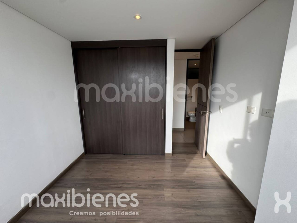 Apartamento en arriendo en El Poblado, Medellín · foto 10 de 19