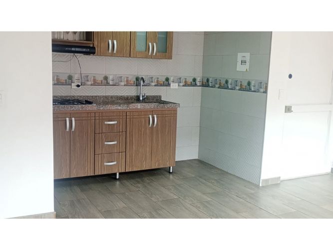 Apartamento de 2 alcobas en venta en San Pedro, Madrid, 40 m² · foto 2 de 9