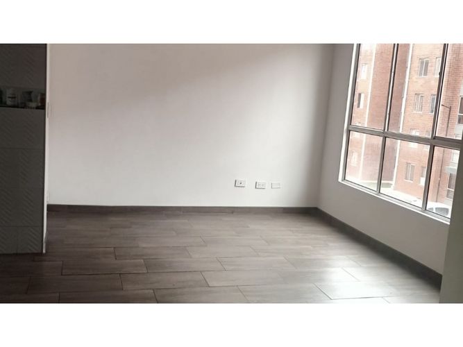 Apartamento de 2 alcobas en venta en San Pedro, Madrid, 40 m² · foto 5 de 9