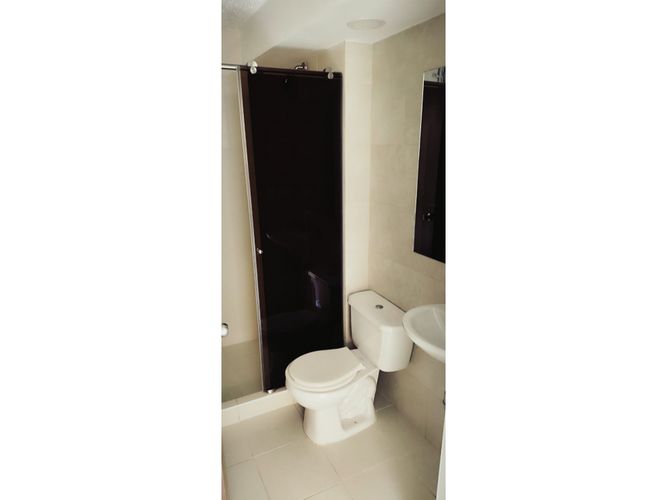 Apartamento de 3 alcobas en venta en Cr. La Finca Sm 9, Madrid, 59 m² · foto 11 de 16