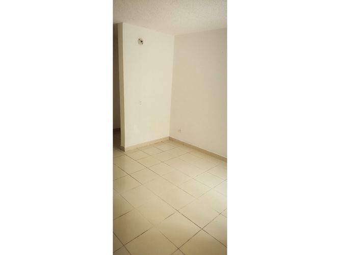 Apartamento de 3 alcobas en venta en Cr. La Finca Sm 9, Madrid, 59 m² · foto 12 de 16