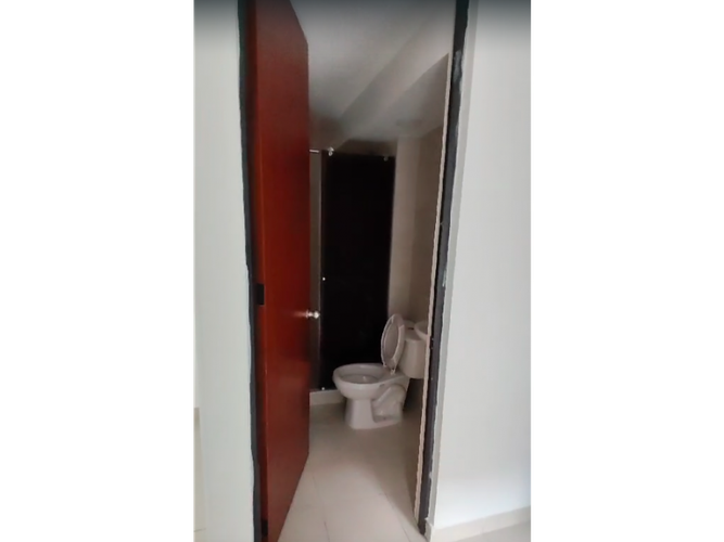 Apartamento de 3 alcobas en venta en Cr. La Finca Sm 9, Madrid, 59 m² · foto 13 de 16