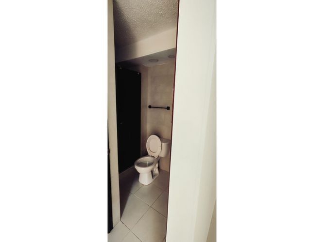Apartamento de 3 alcobas en venta en Cr. La Finca Sm 9, Madrid, 59 m² · foto 14 de 16