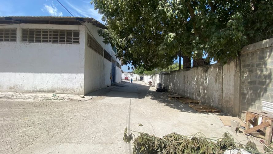 Bodega en arriendo en El Bosque, Cartagena, 201 m² · foto 2 de 6