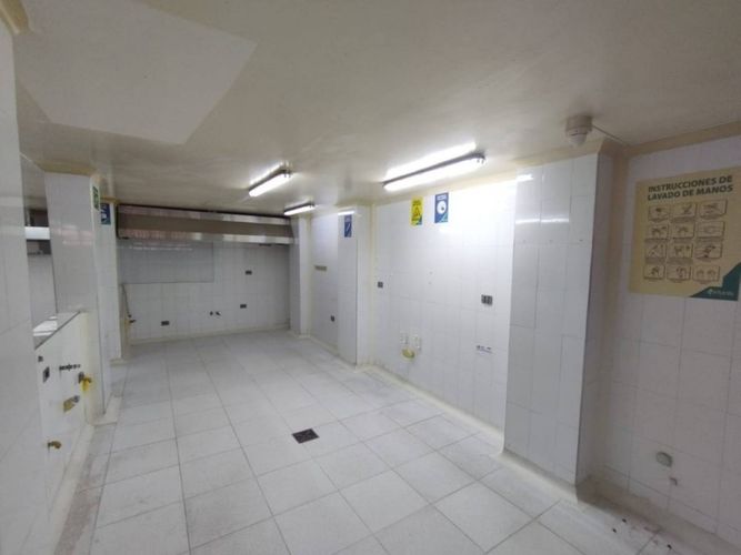 Local en arriendo en Mejoras Publicas, Bucaramanga, 300 m² · foto 3 de 24