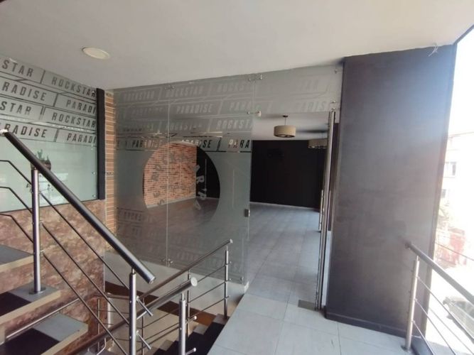 Local en arriendo en Mejoras Publicas, Bucaramanga, 300 m² · foto 9 de 24