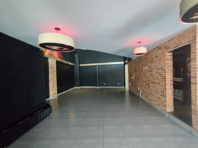 Local en arriendo en Mejoras Publicas, Bucaramanga, 300 m² · foto 21 de 24