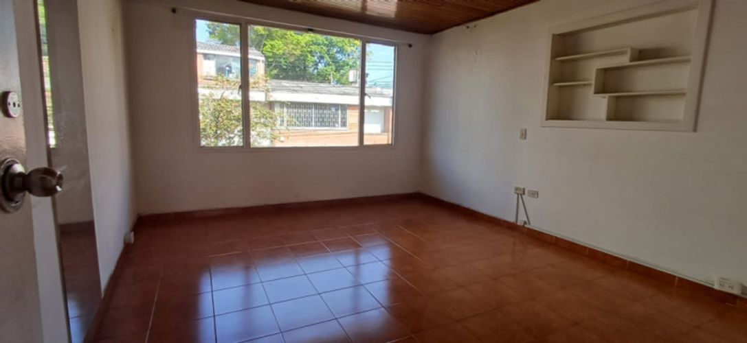 Casa de 5 alcobas en venta en Quinta Paredes, Bogotá, 240 m² · foto 15 de 21