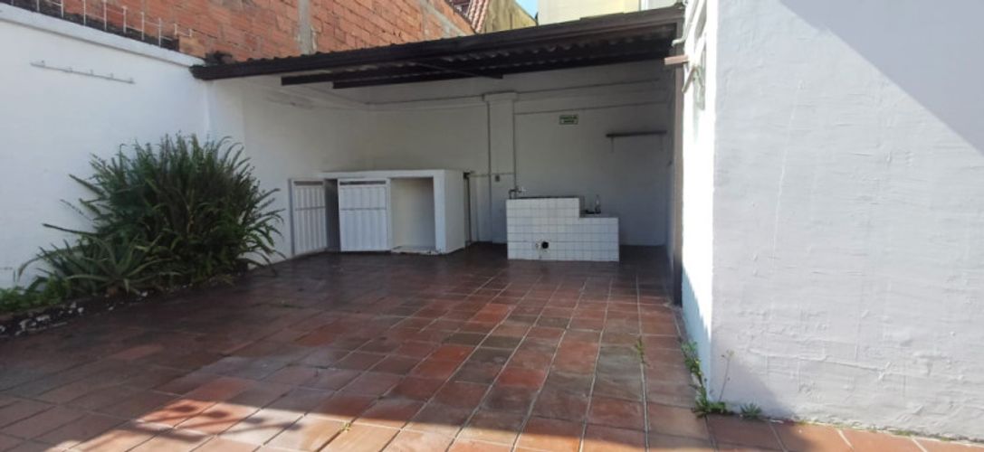 Casa de 5 alcobas en venta en Quinta Paredes, Bogotá, 240 m² · foto 19 de 21