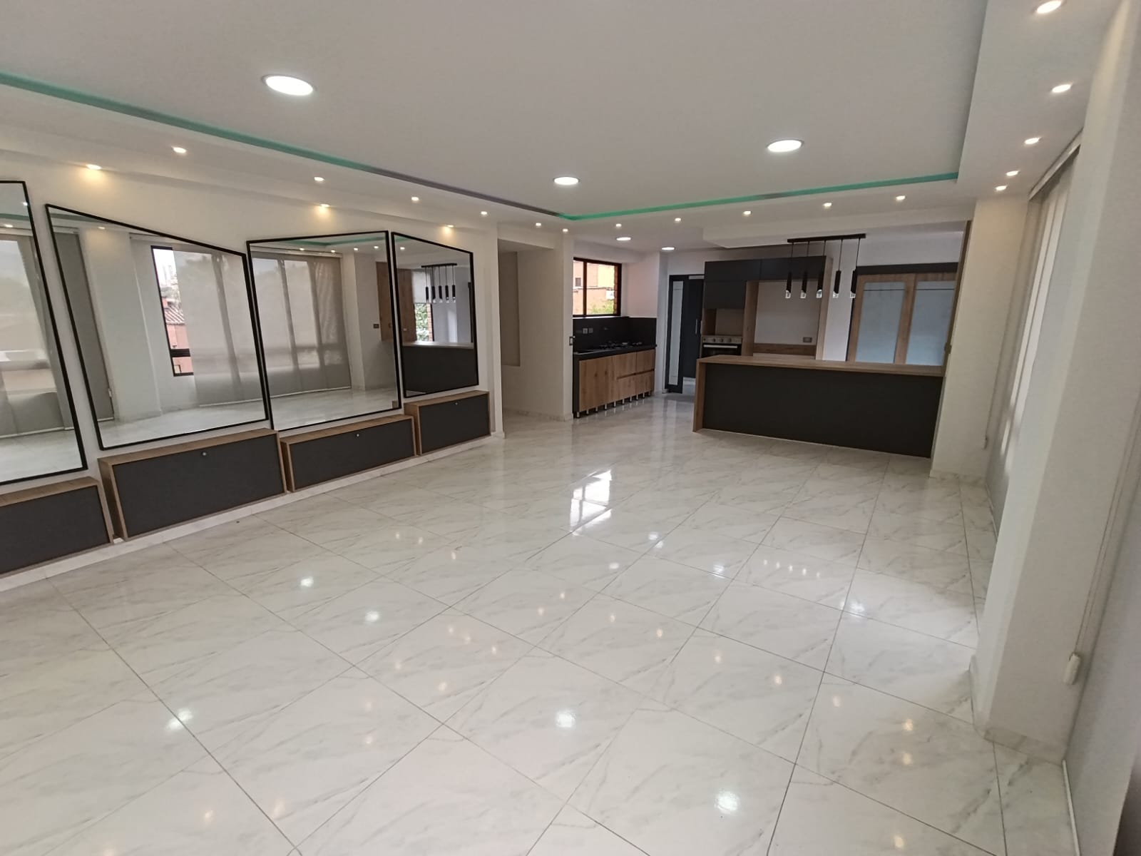 Apartamento en arriendo en Laureles, Medellín · foto 2 de 18