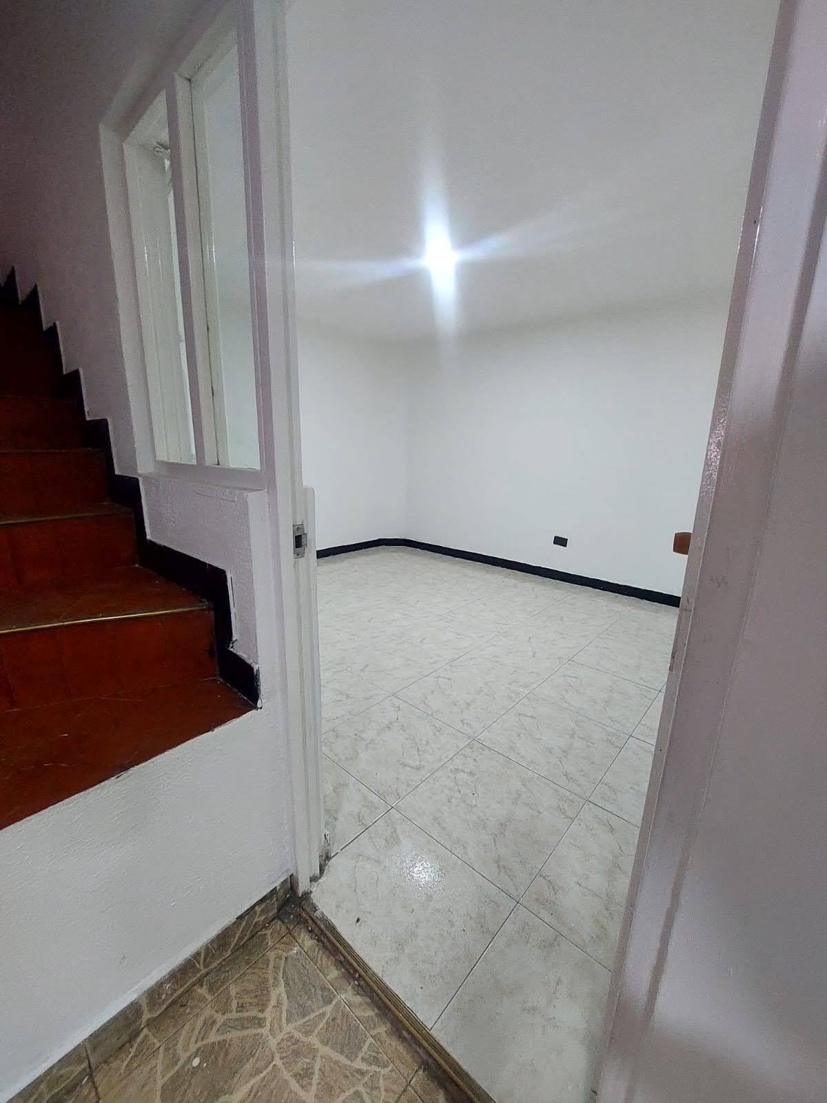 Casa en venta en La Cabana Fontibon, Bogotá · foto 2 de 17