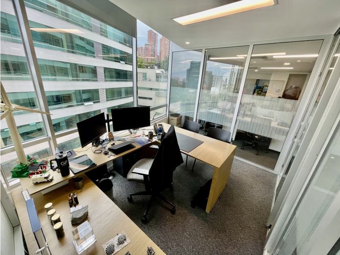 Oficina en arriendo en Milla De Oro, Medellín, 120 m² · foto 4 de 11