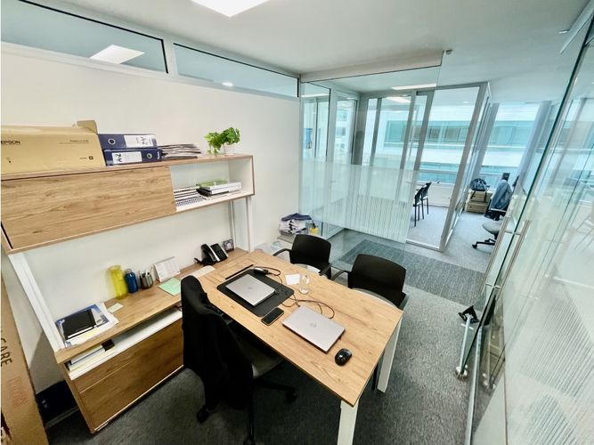 Oficina en arriendo en Milla De Oro, Medellín, 120 m² · foto 7 de 11