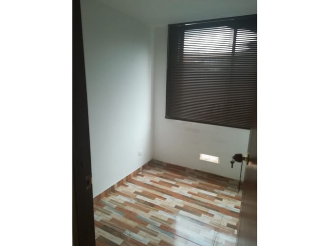 Apartamento de 3 alcobas en venta en La Española, Girardot, 49 m² · foto 2 de 7