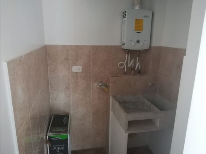 Apartamento de 3 alcobas en venta en La Española, Girardot, 49 m² · foto 6 de 7
