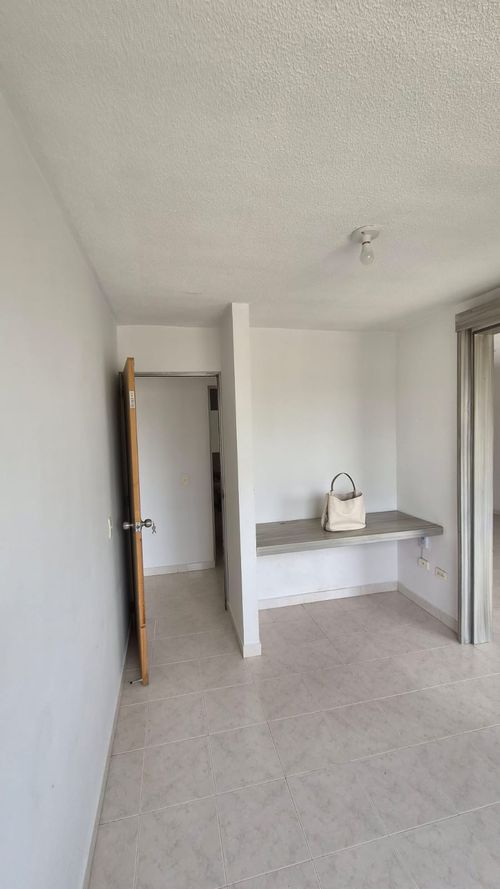 Apartamento de 3 alcobas en venta en Pampa Linda, Cali, 63 m² · foto 5 de 14