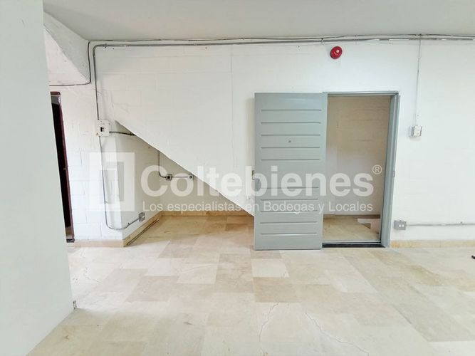 Bodega en arriendo en Trinidad, Medellín, 100 m² · foto 10 de 15