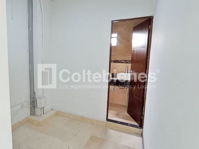Bodega en arriendo en Trinidad, Medellín, 100 m² · foto 14 de 15