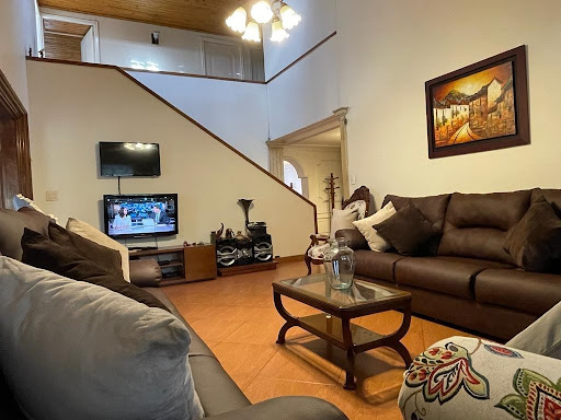 Casa en venta en Niza, Bogotá · foto 4 de 24
