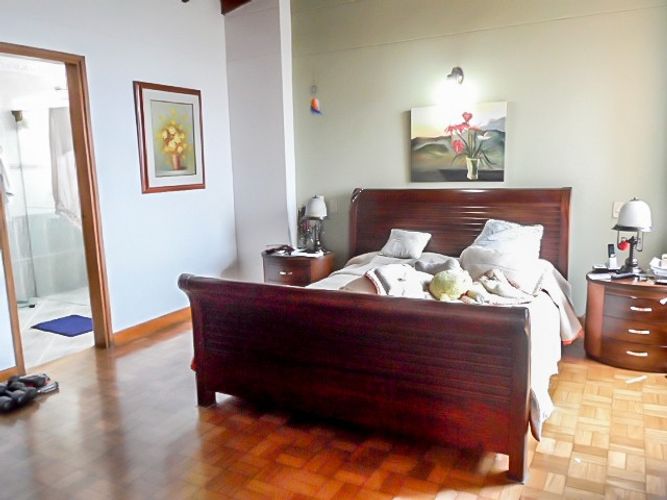 Apartamento de 3 alcobas en venta en El Poblado, Medellín, 250 m² · foto 13 de 18