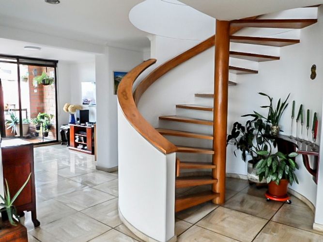 Apartamento de 3 alcobas en venta en El Poblado, Medellín, 250 m² · foto 14 de 18