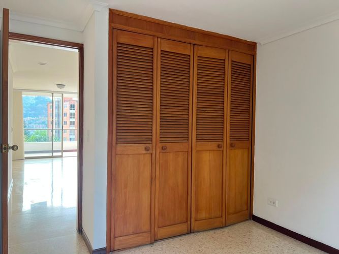 Apartamento de 3 alcobas en arriendo en El Poblado, Medellín, 110 m² · foto 14 de 18