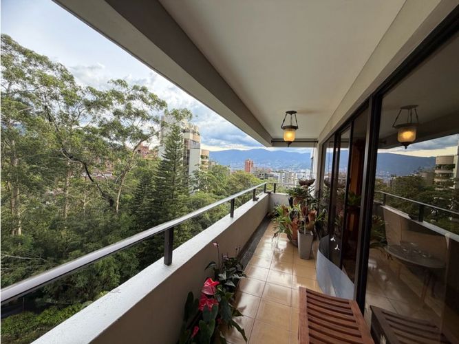 Apartamento de 4 alcobas en venta en Los Balsos, Medellín, 242 m² · foto 2 de 14