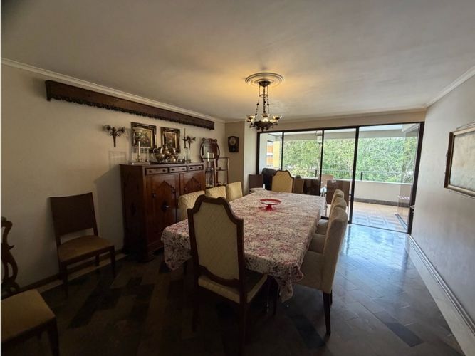 Apartamento de 4 alcobas en venta en Los Balsos, Medellín, 242 m² · foto 3 de 14