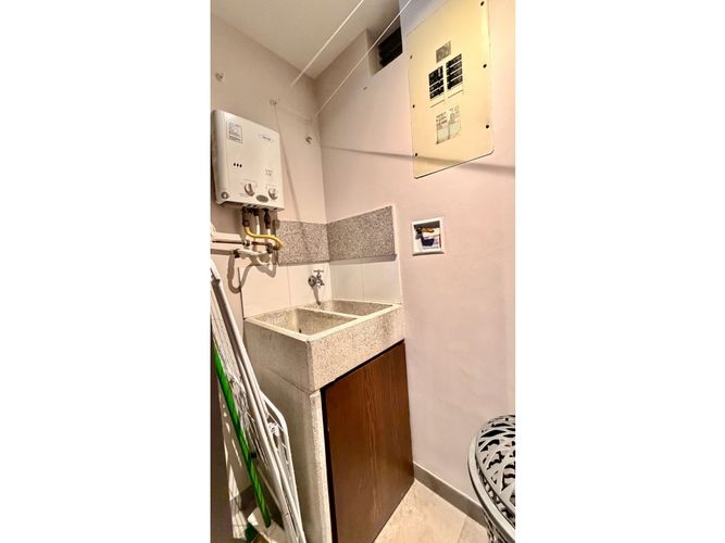 Apartamento de 1 alcoba en venta en La Florida, Medellín, 63 m² · foto 9 de 16