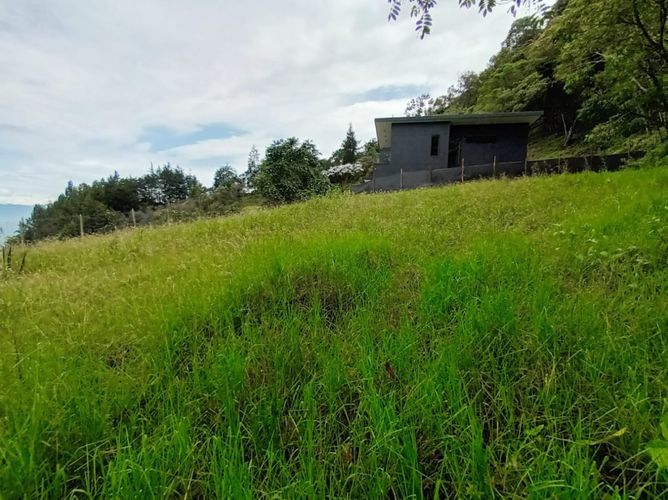 Lote en venta en Escobero, Envigado, 2257 m² · foto 4 de 23