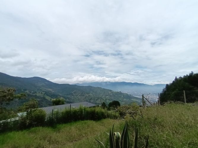 Lote en venta en Escobero, Envigado, 2257 m² · foto 11 de 23