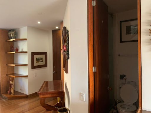 Apartamento en venta en Los Rosales, Bogotá · foto 8 de 24