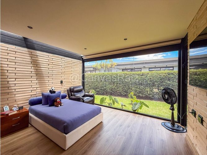 Casa de 4 alcobas en venta en Llano Grande, Rionegro, 300 m² · foto 4 de 10