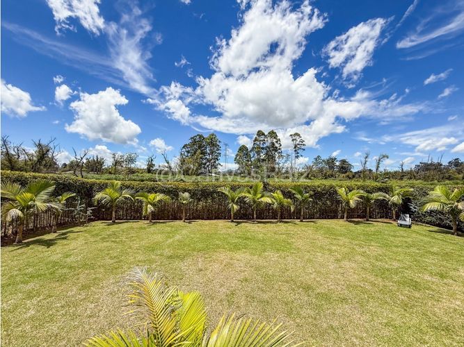 Casa de 4 alcobas en venta en Llano Grande, Rionegro, 300 m² · foto 6 de 10