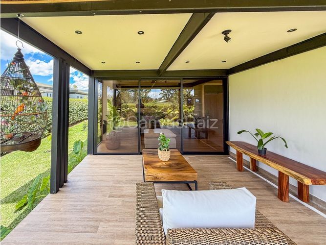 Casa de 4 alcobas en venta en Llano Grande, Rionegro, 300 m² · foto 7 de 10