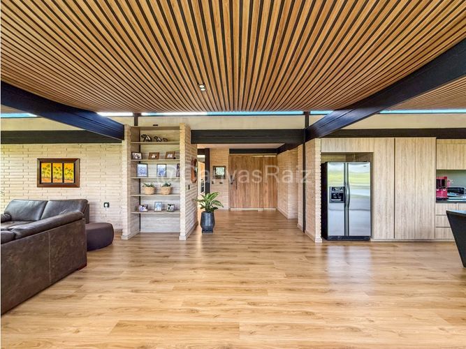 Casa de 4 alcobas en venta en Llano Grande, Rionegro, 300 m² · foto 9 de 10