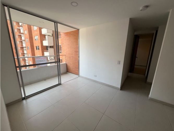 Apartamento de 2 alcobas en arriendo en San Diego, Medellín, 70 m² · foto 8 de 24