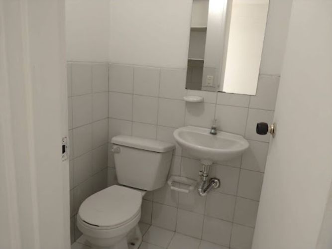 Local en arriendo en La Candelaria, Medellín, 22 m² · foto 5 de 5