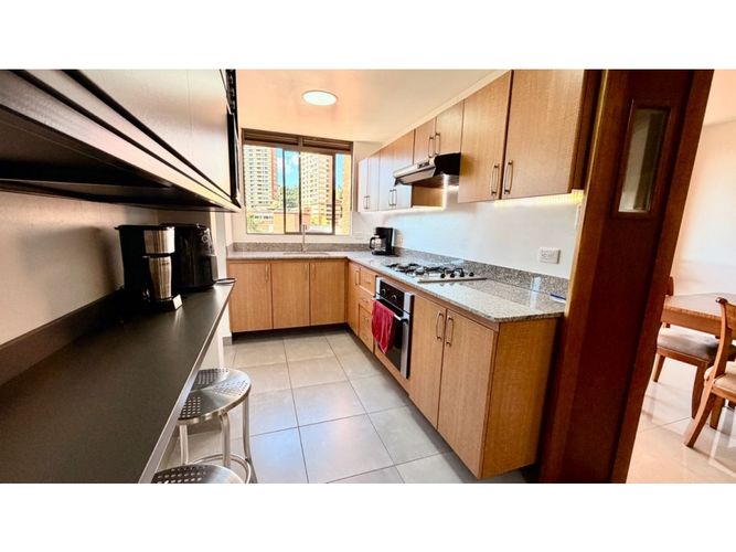 Apartamento de 3 alcobas en venta en San Lucas, Medellín, 160 m² · foto 8 de 24