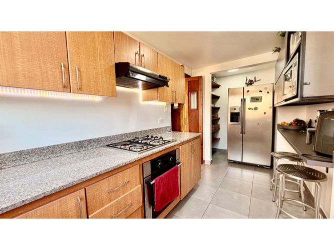 Apartamento de 3 alcobas en venta en San Lucas, Medellín, 160 m² · foto 9 de 24