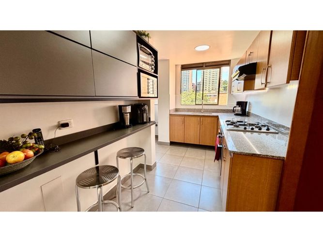 Apartamento de 3 alcobas en venta en San Lucas, Medellín, 160 m² · foto 10 de 24