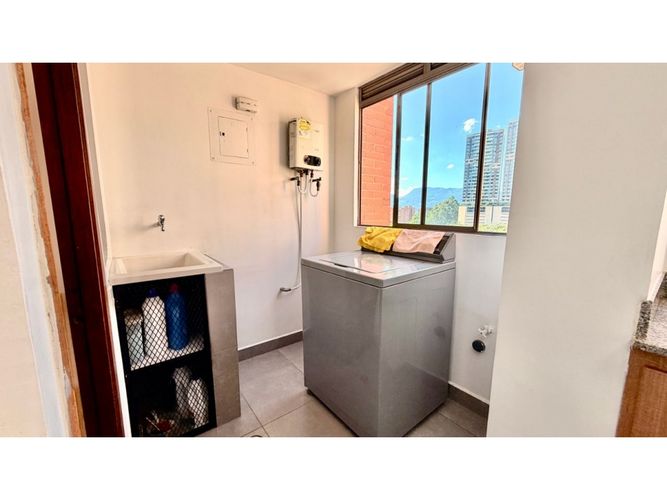 Apartamento de 3 alcobas en venta en San Lucas, Medellín, 160 m² · foto 11 de 24