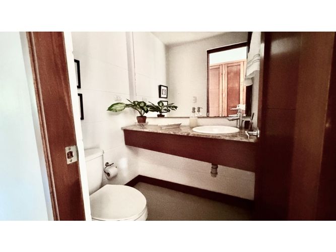 Apartamento de 3 alcobas en venta en San Lucas, Medellín, 160 m² · foto 12 de 24